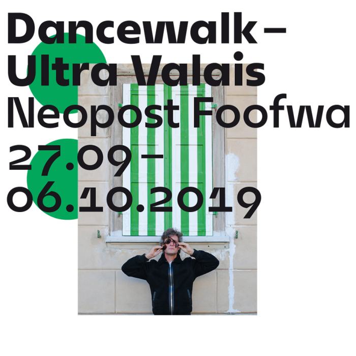 Foofwa d’Imobilité, Hotel Furkablick / Daniel Buren, 2018, © Maëlle Cornut, visuel par Baldinger•Vu-Huu